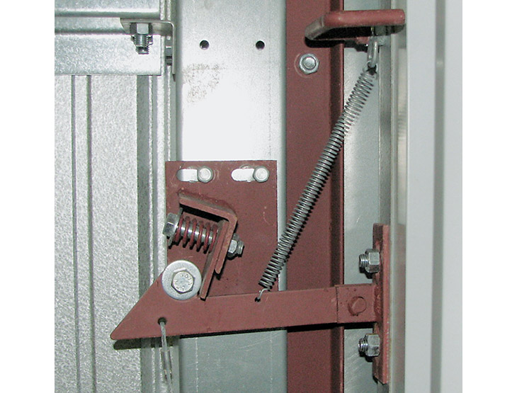 bifold door lock